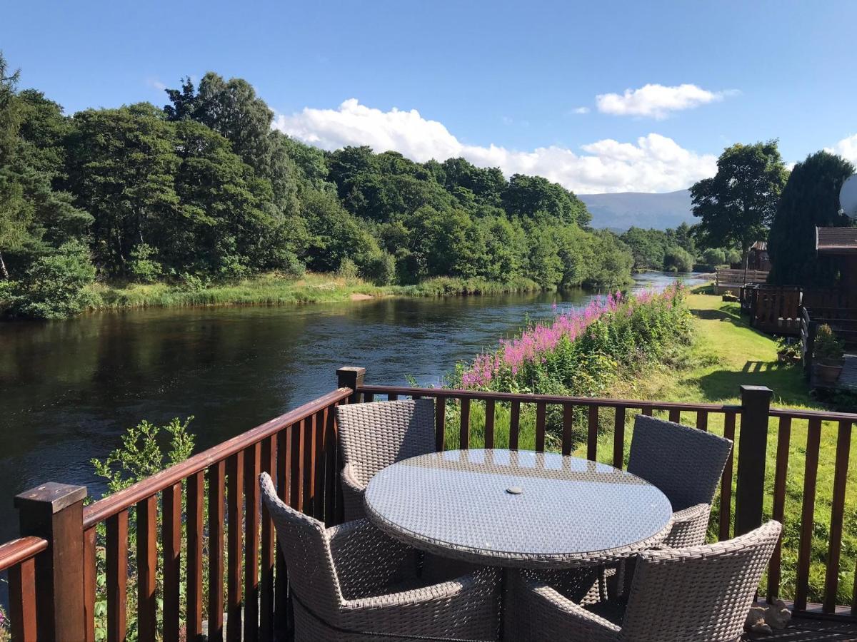 Riverbank Lodge Aviemore Exterior photo